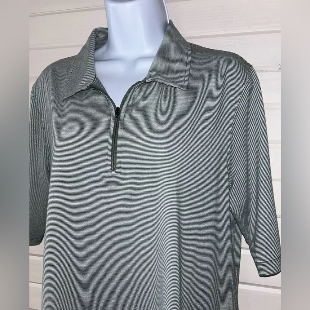 Lands' End Women's Moisture Wicking Green and White Short-Sleeve Polo Top - Picture 4 of 10